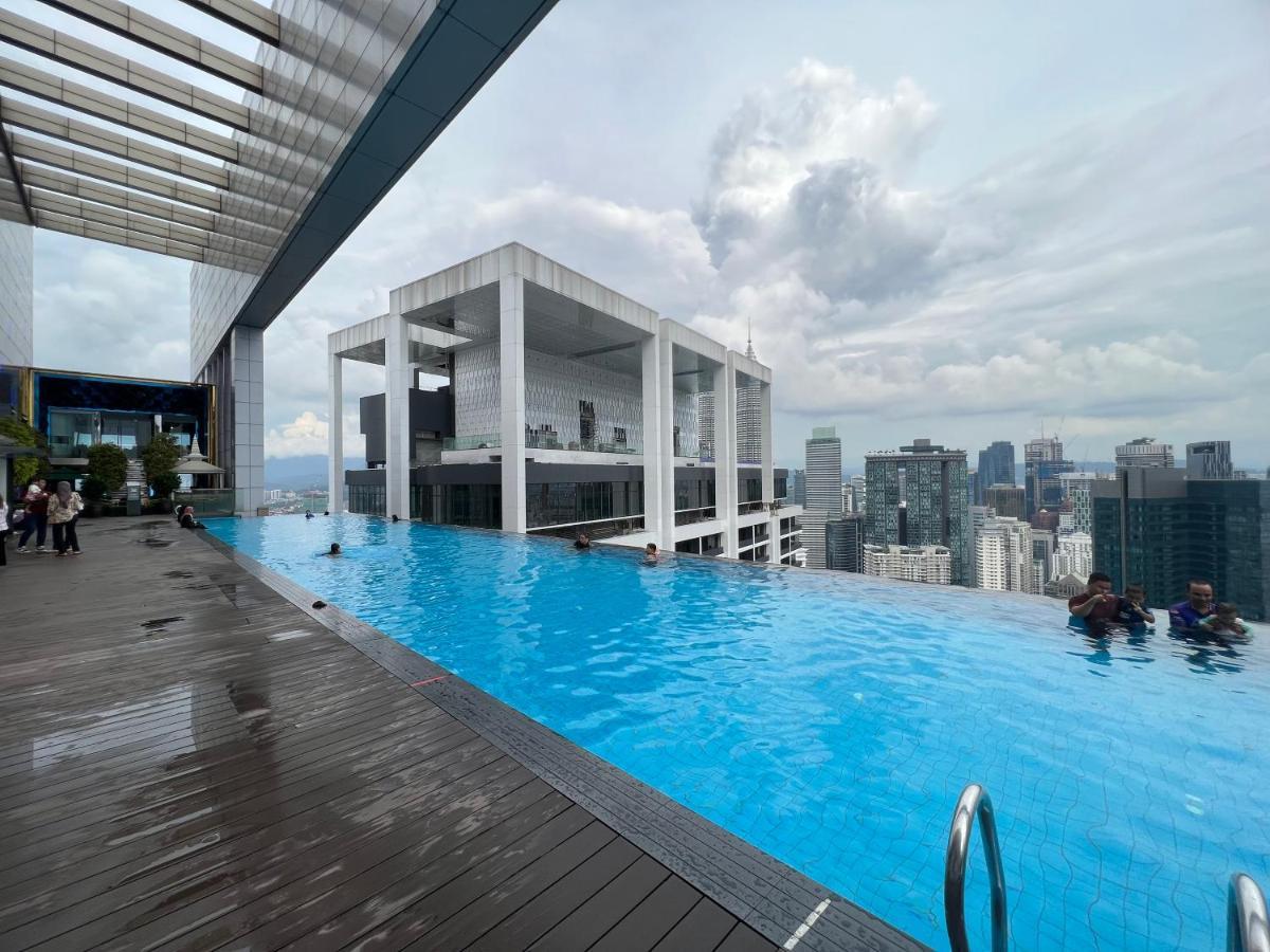 Amazing Pool By Platinum Suites Klcc Kuala Lumpur Exterior photo