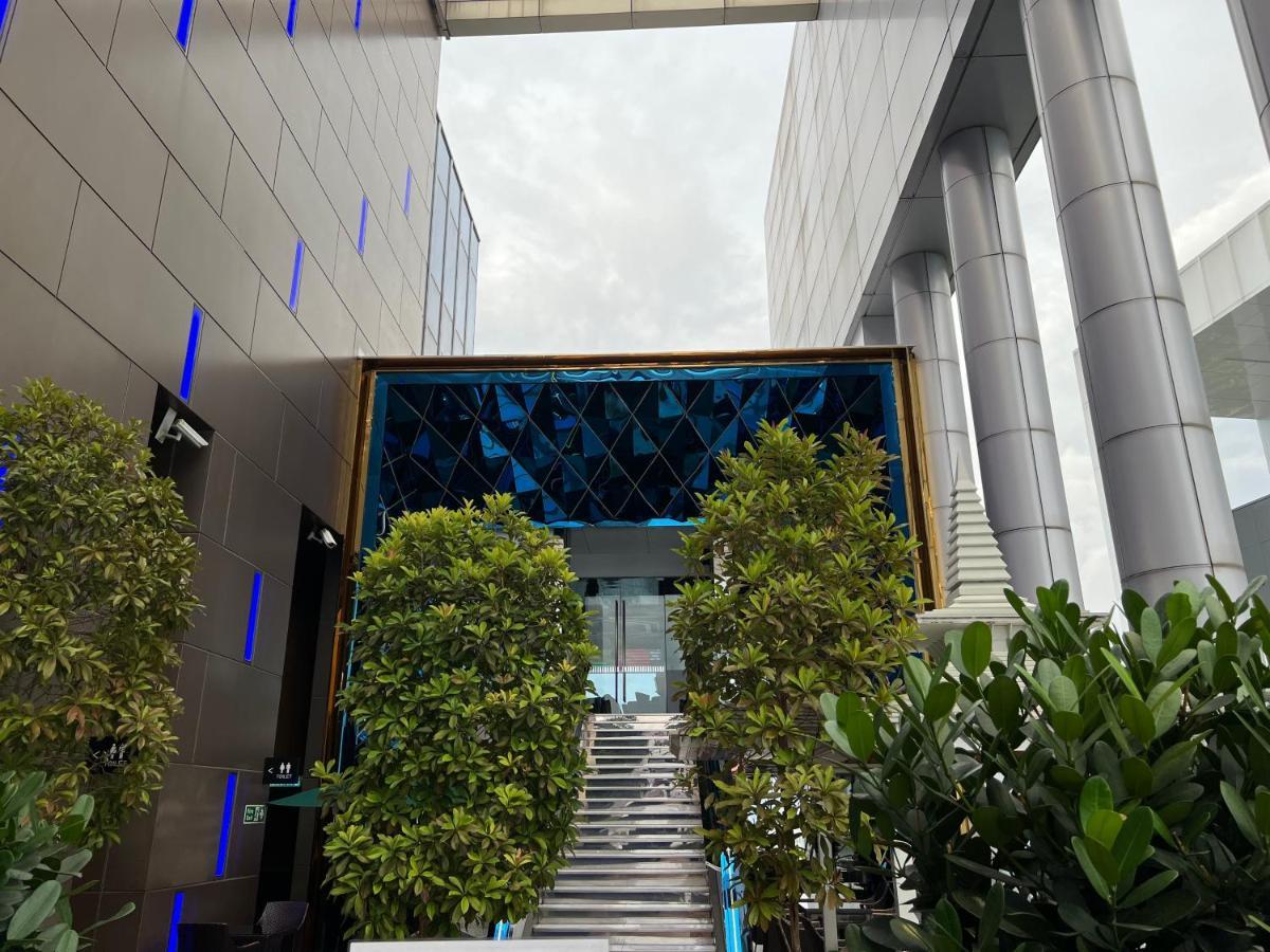 Amazing Pool By Platinum Suites Klcc Kuala Lumpur Exterior photo