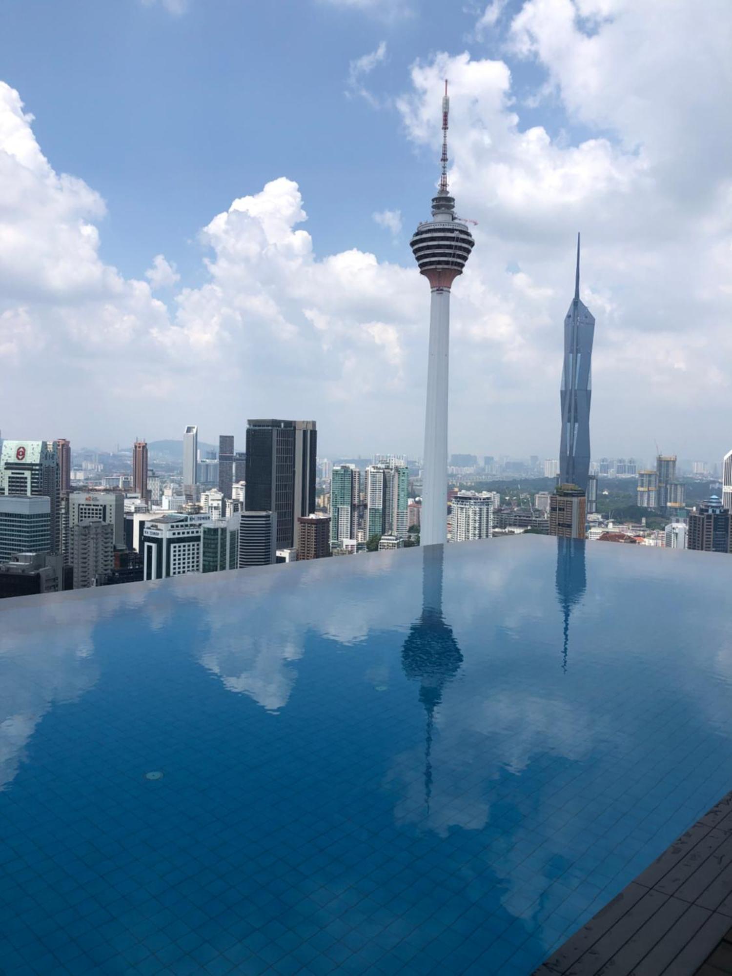 Amazing Pool By Platinum Suites Klcc Kuala Lumpur Exterior photo